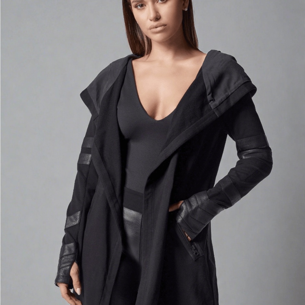 Comfortable hooded travel jacket